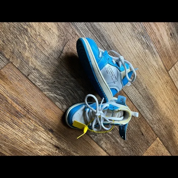 Off white 1s - Picture 1 of 3